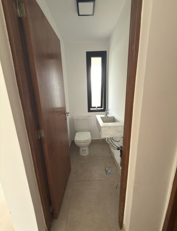 Venta Alquiler Casa en Quinta Azucena